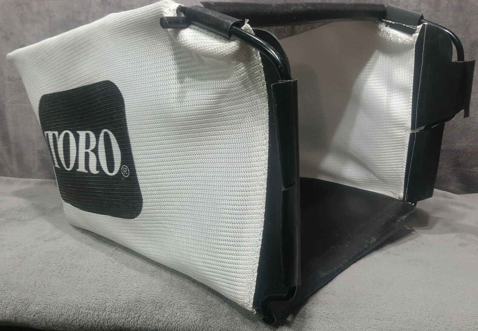 Toro Grass Catcher OEM MPN 59304 Rear Bag & Frame Kit For 22" Recycler