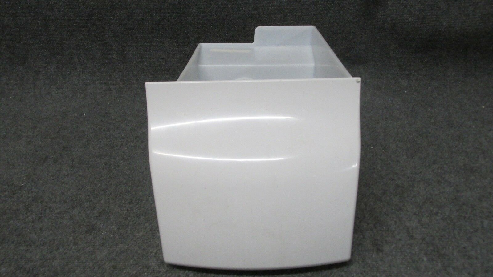 241860801 FRIGIDAIRE REFRIGERATOR ICE BUCKET ASSEMBLY Refrigerator