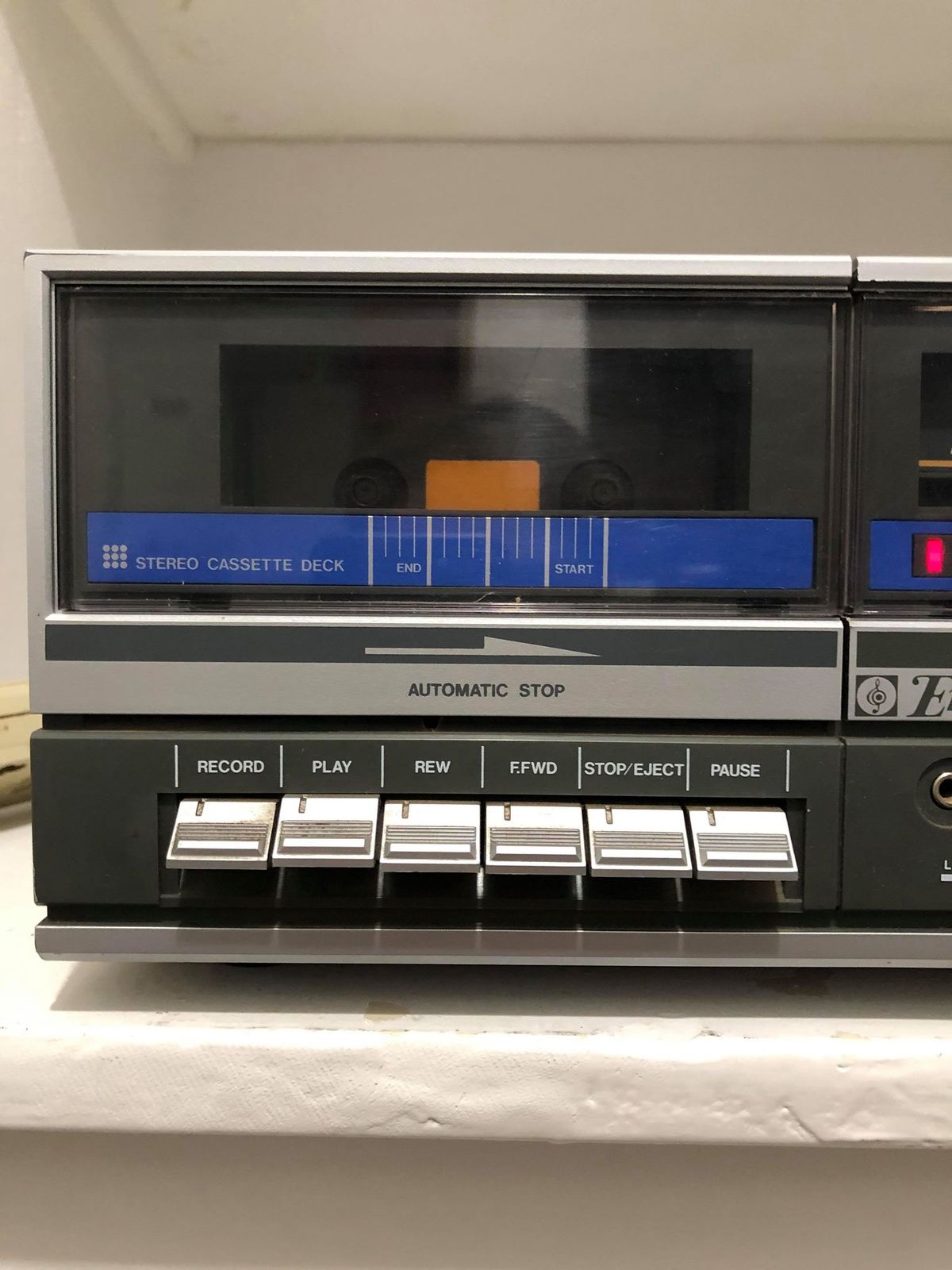 Emerson M2200 Record Turntable Cassette Deck Combo Player Cassettes