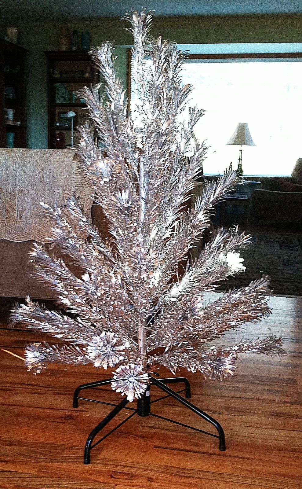 4 ft Evergleam Aluminum Christmas Tree 55 Branches Original Box Sturdy