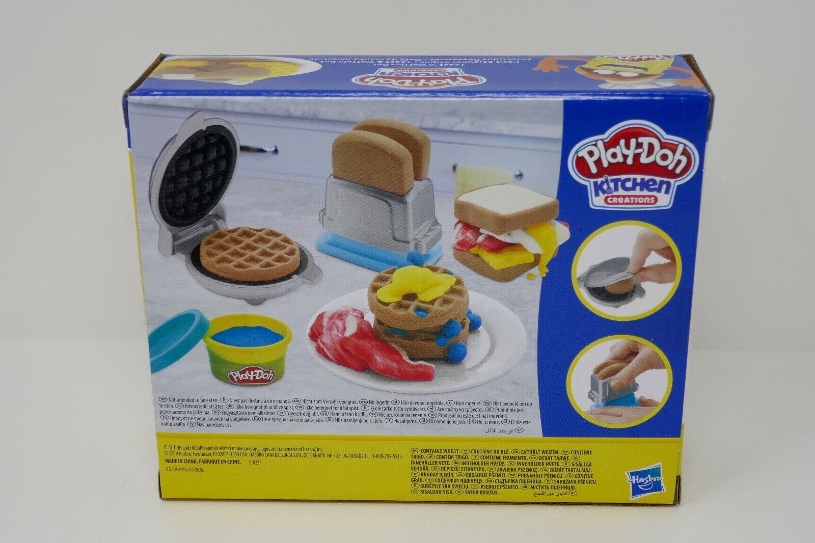 Hasbro PlayDoh Kitchen Creations Breakfast Toast n Waffles Food Set
