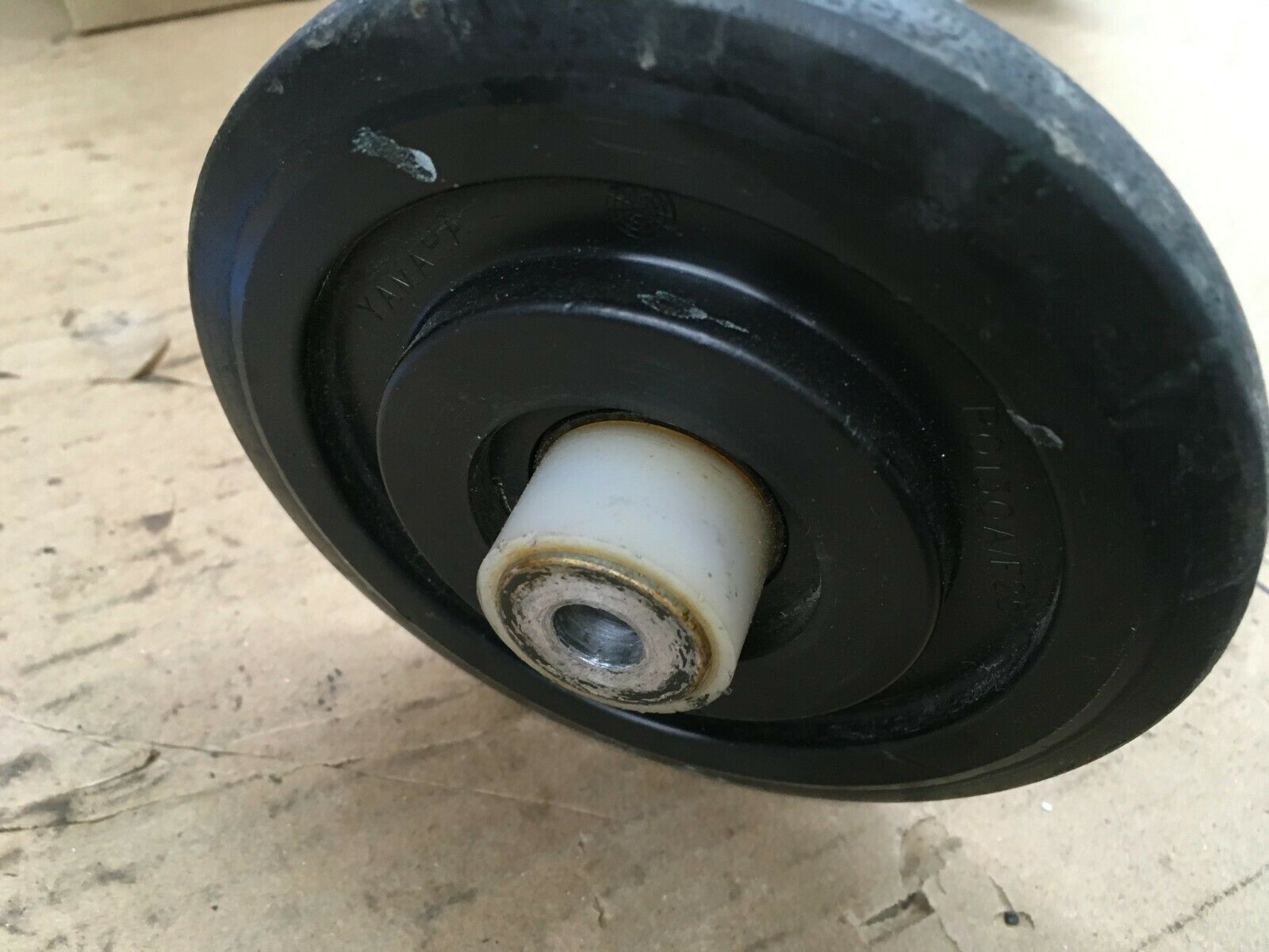 YAMAHA RX1 WARRIOR SNOWMOBILE 2003 2004 BOGIE WHEELS WITH AXLE 8EK