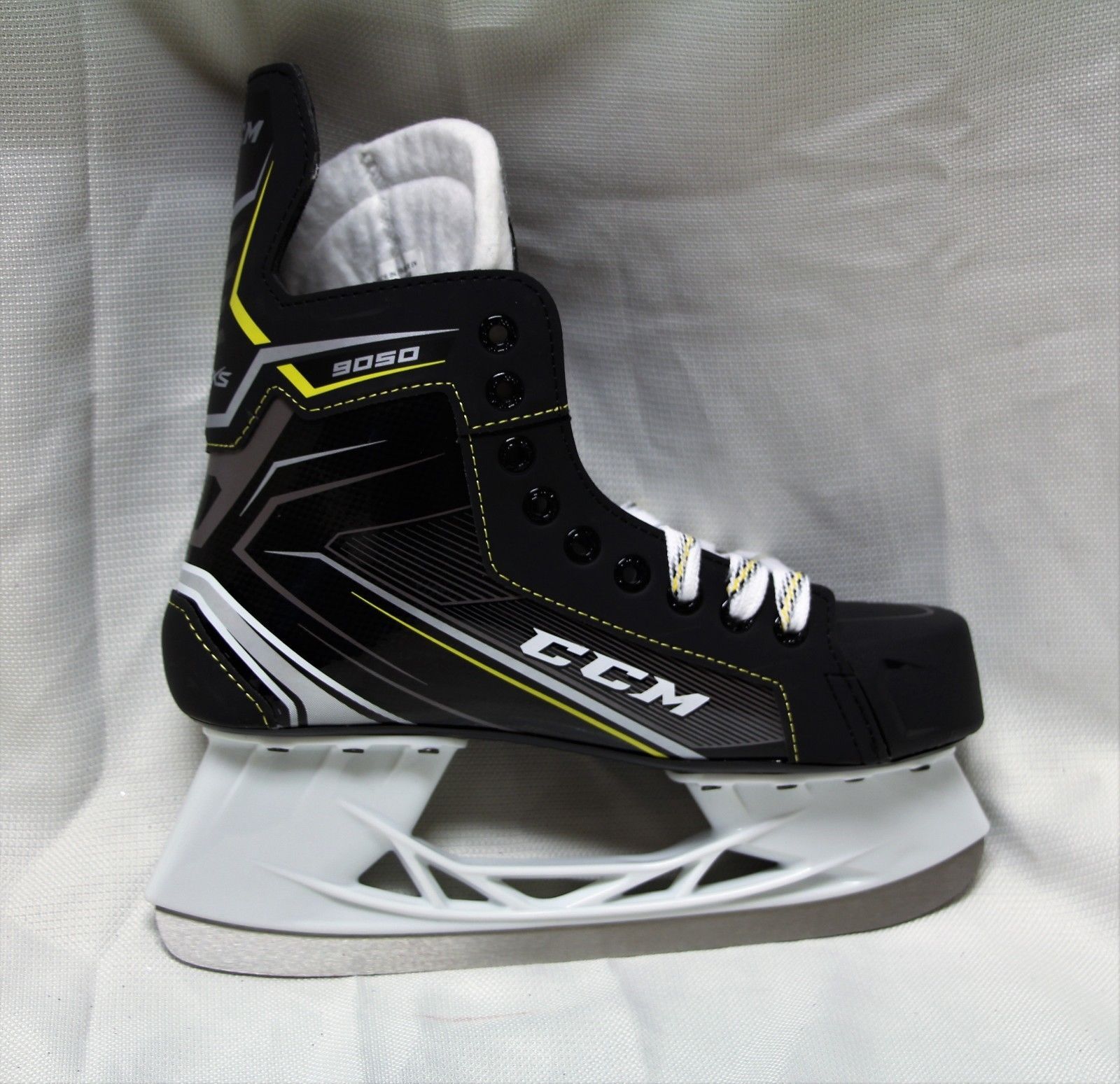 ccm 9050 tacks