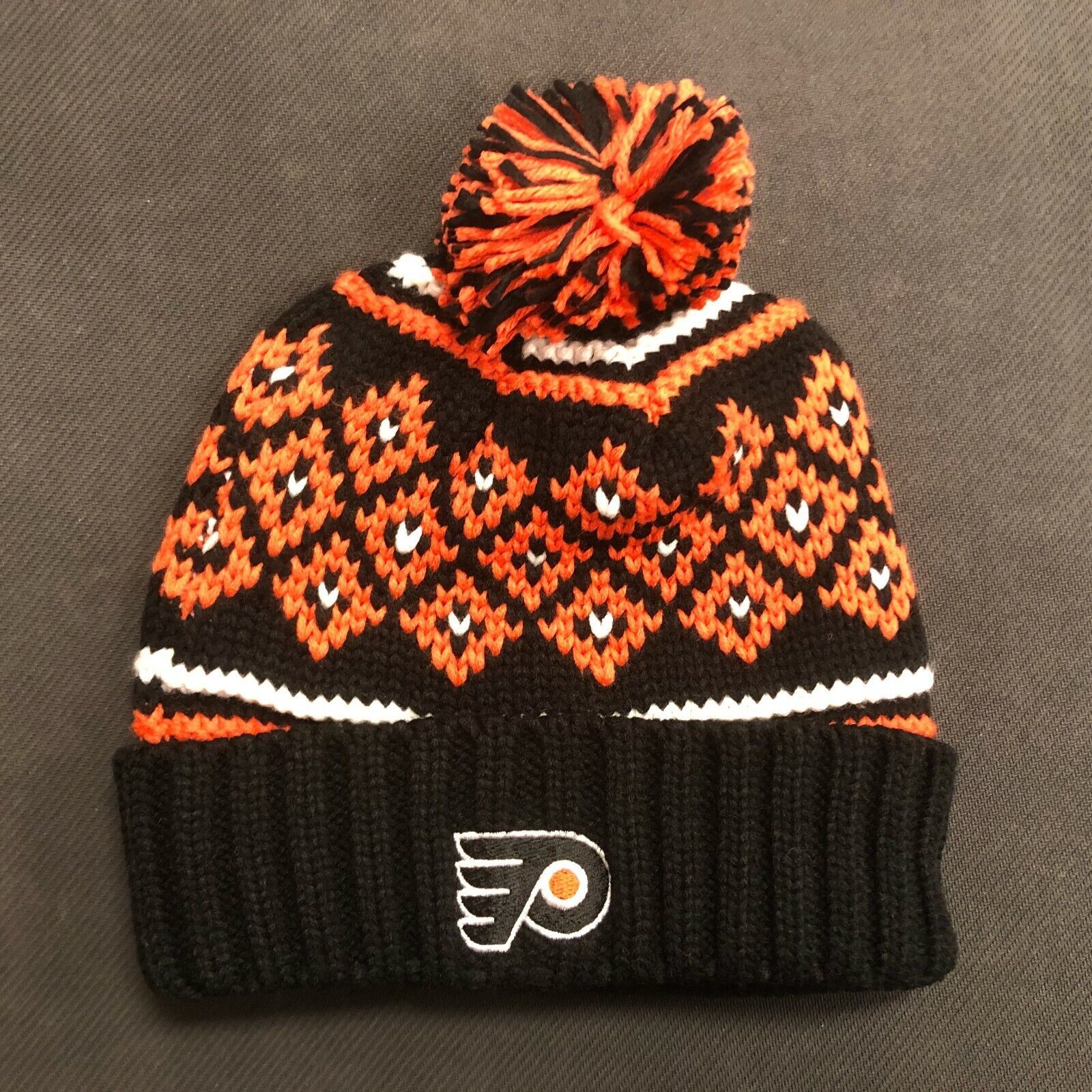 Philadelphia Flyers NHL Hockey Pom Pom Knit Beanie Hat Cap One Size Fits All