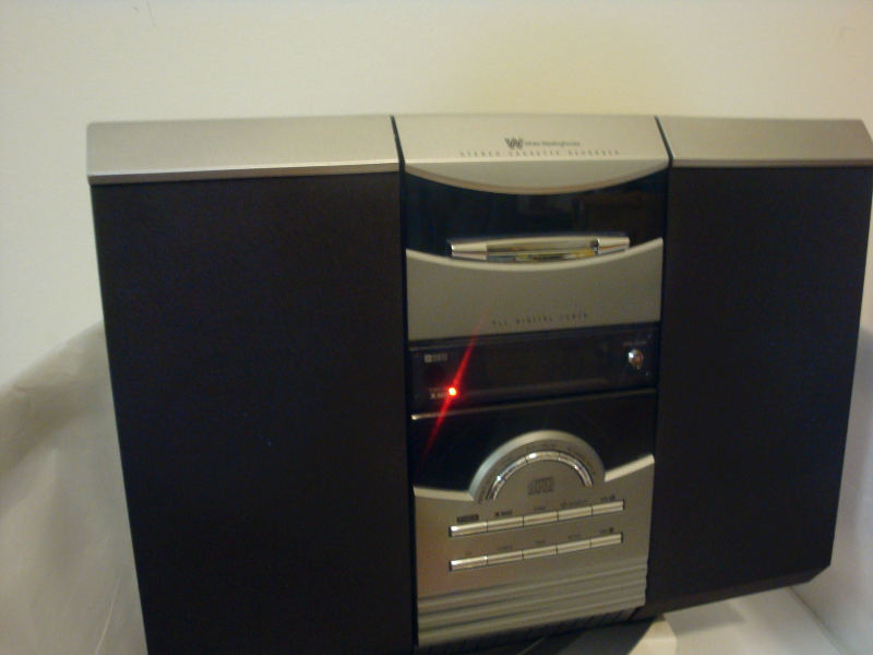 VINTAGE White Westinghouse CD+CASSETTE+RADIO FMAM MODEL WMC13221