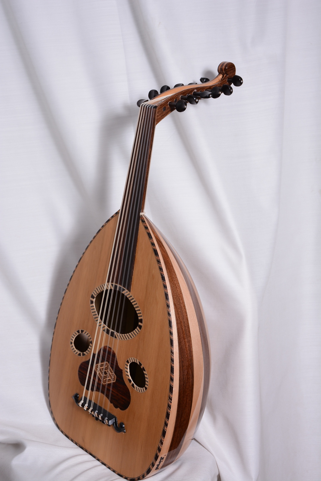OUD HIGH QUALITY(IRAQI STYLE)FOLK FRETLESS GUITAR ( IRAQI 2 ) Ouds