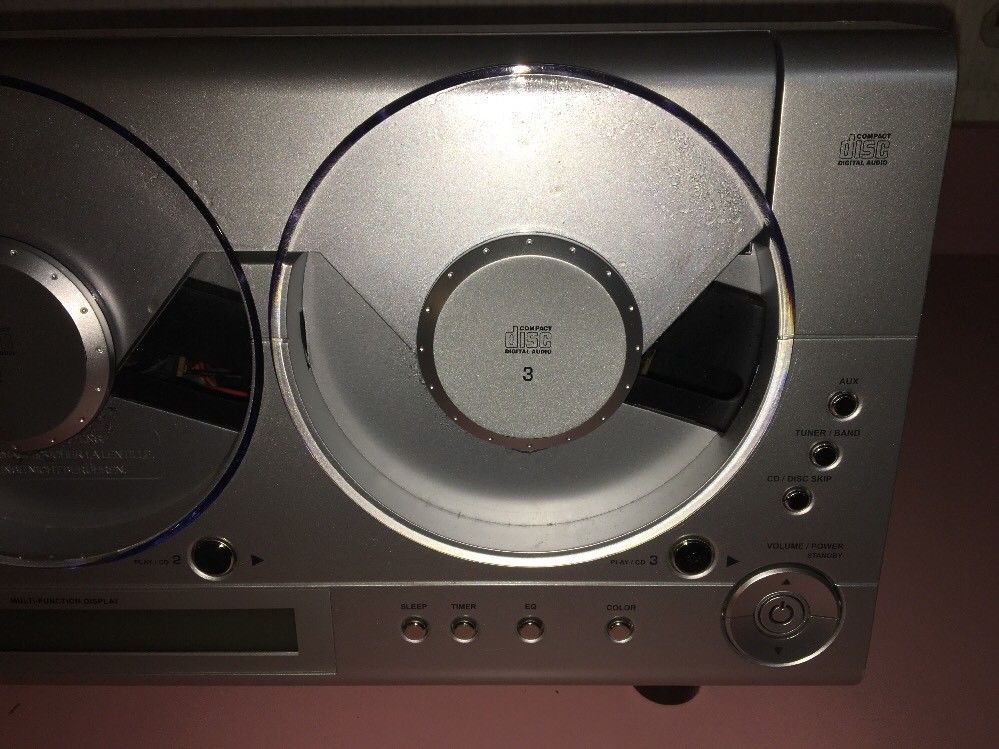 Emerson MS3105 Triple CD Player Linear 3 CD AM FM Wall Mount RARE CD
