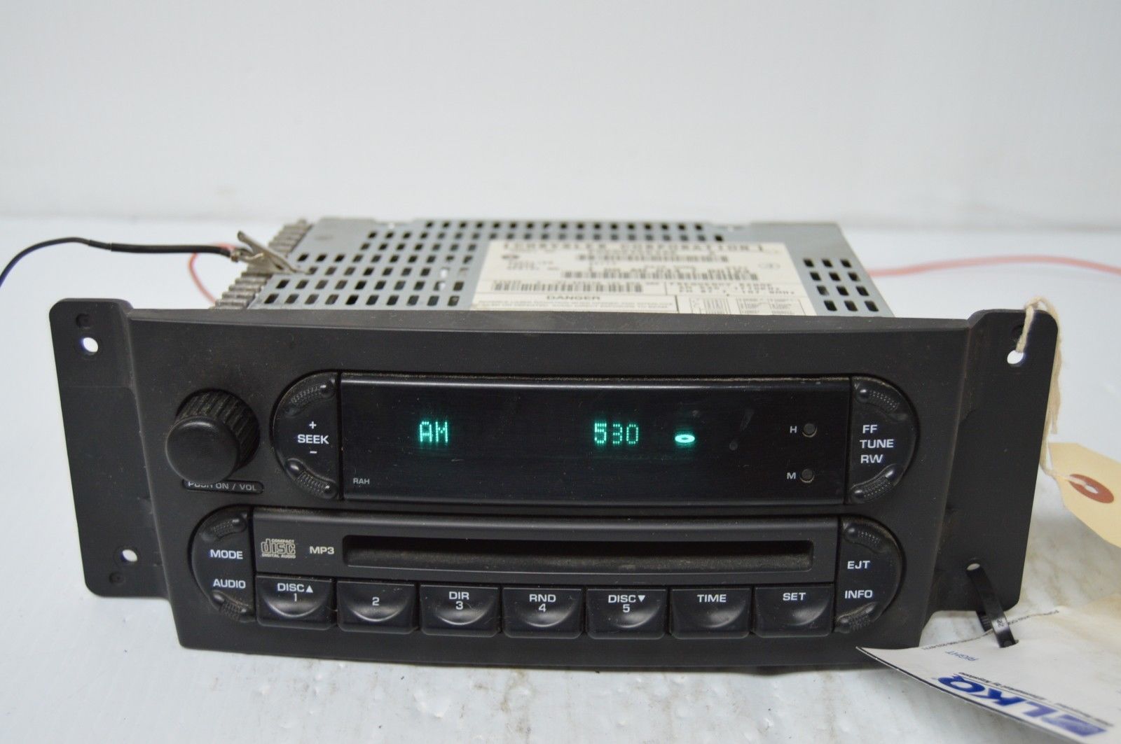 20042006 CHRYSLER PACIFICA RADIO CD PLAYER OEM RADIO P05094564AE