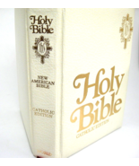 New American Bible Family 1987 White w Gold Original Box World Catholic ... - $14.10