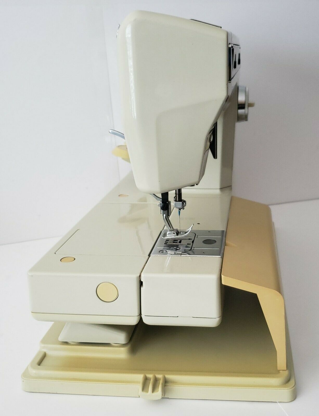 Vintage 1977 Sears Kenmore 158.18800 Heavy Duty Zig Zag Portable Sewing