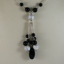 .925 RHODIUM SILVER NECKLACE WITH BLACK ONYX AND WHITE HOWLITE image 3