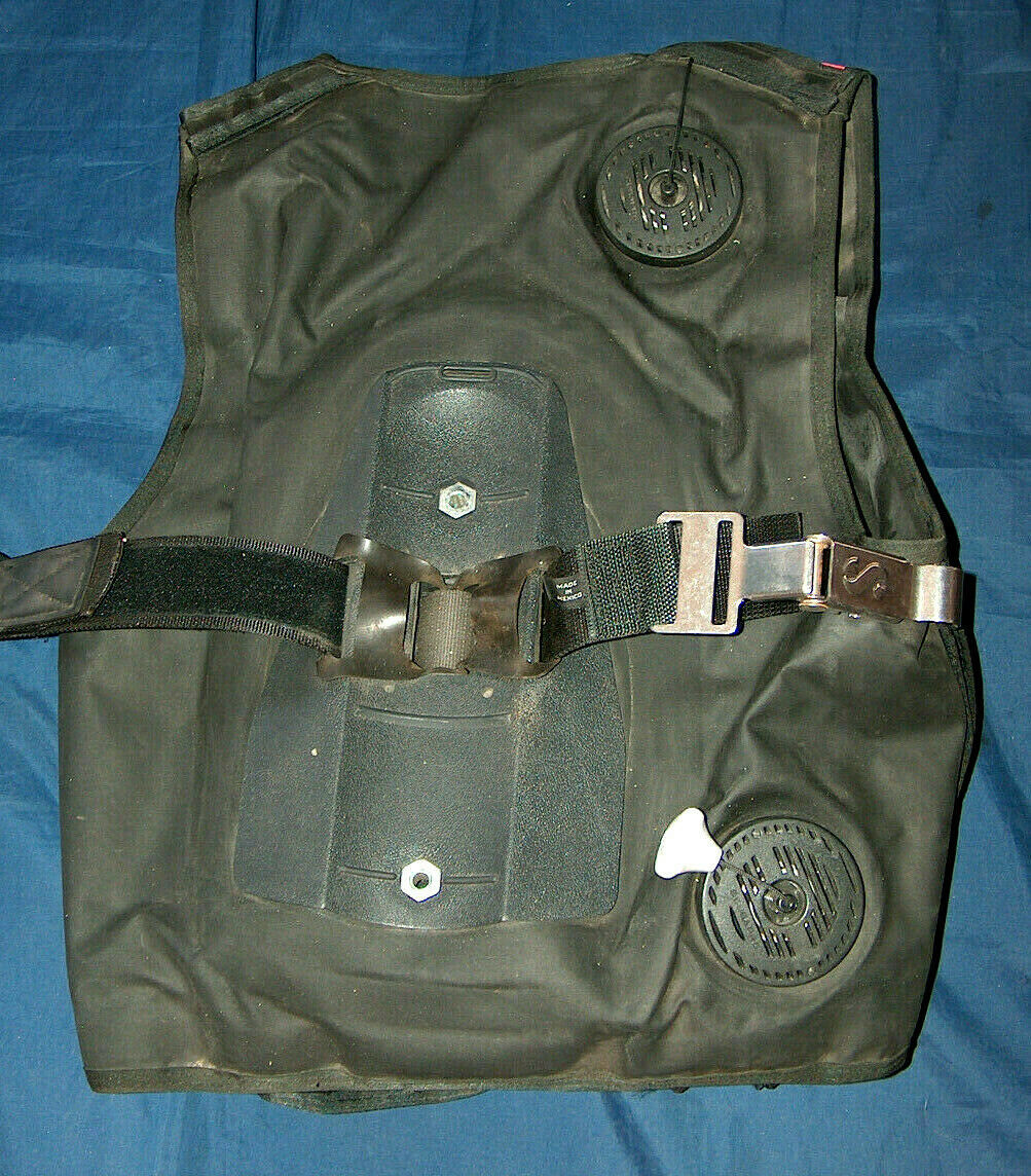 ScubaPro Classic BCD Medium SCUBA Diving Snorkel Ocean Water Vest Black