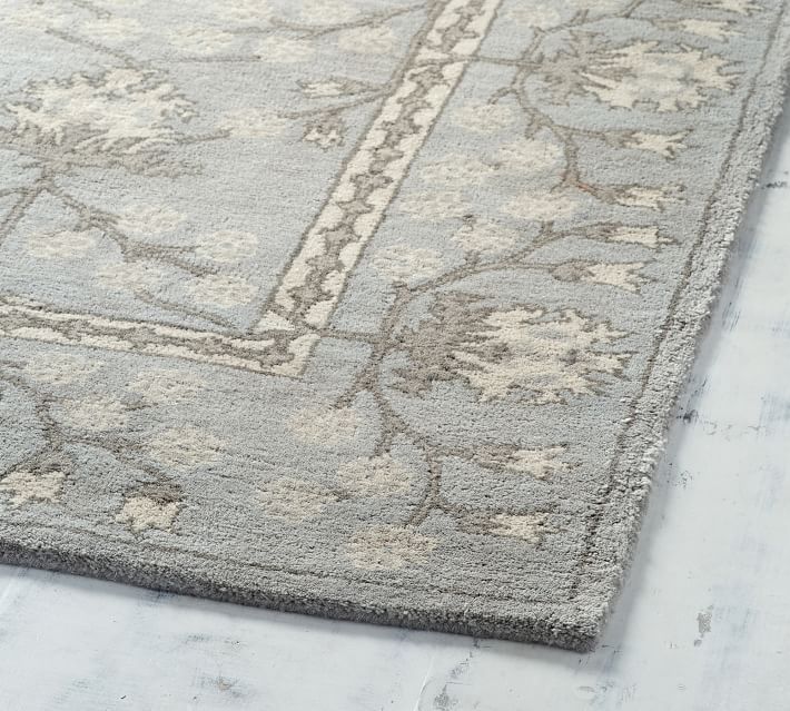 New Pottery Barn Kennedy Gray Traditional Tufted Wool Area Rug 5X8 8X10