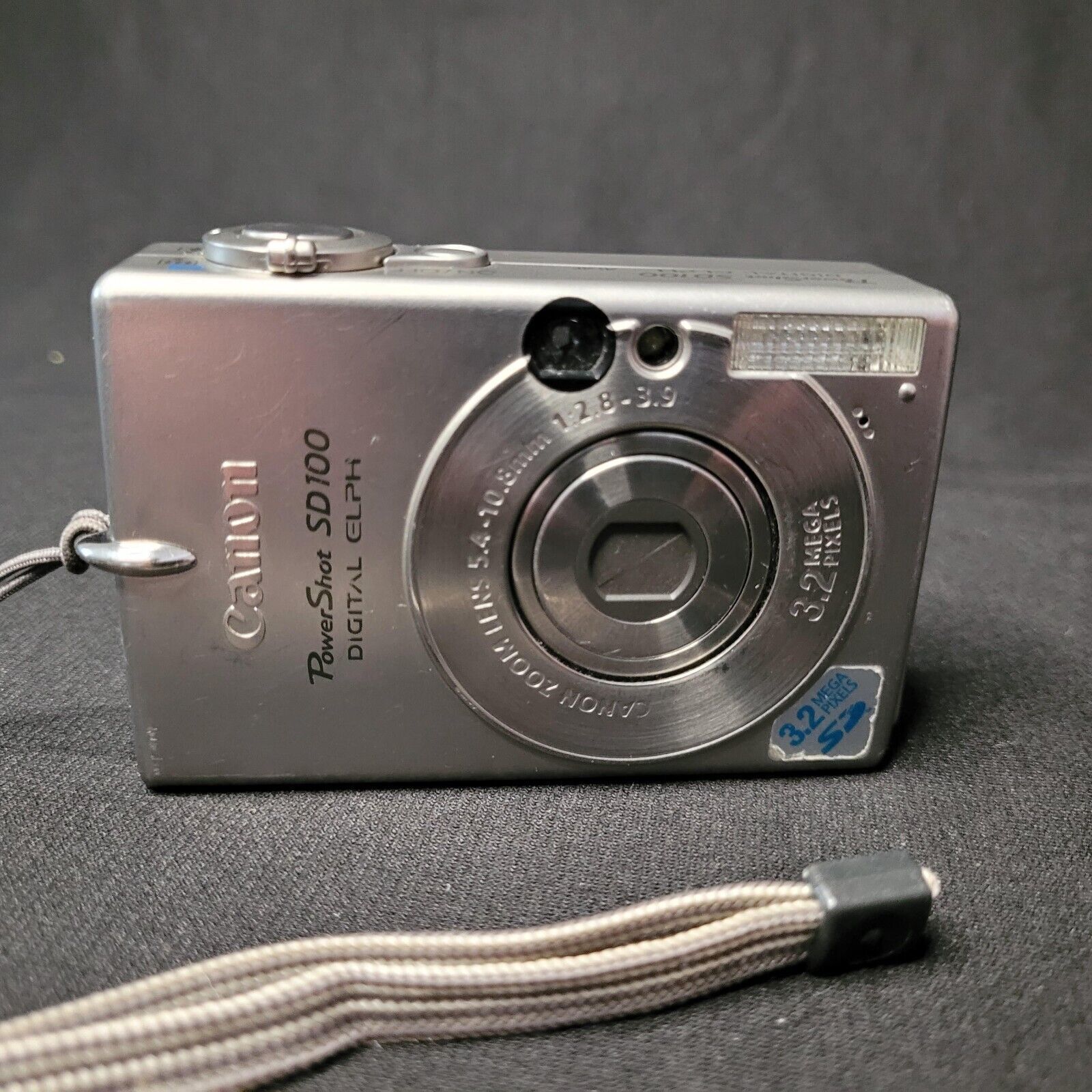 Canon PowerShot 3.2mp SD100 Digital Elph Camera With Battery &