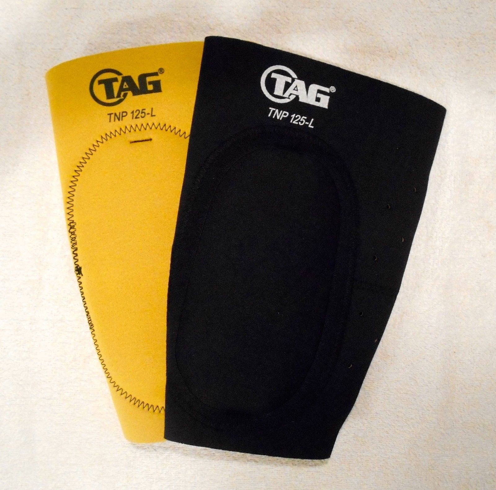 Neoprene wrestling knee pad, reversible black/gold ( New ) Size Large
