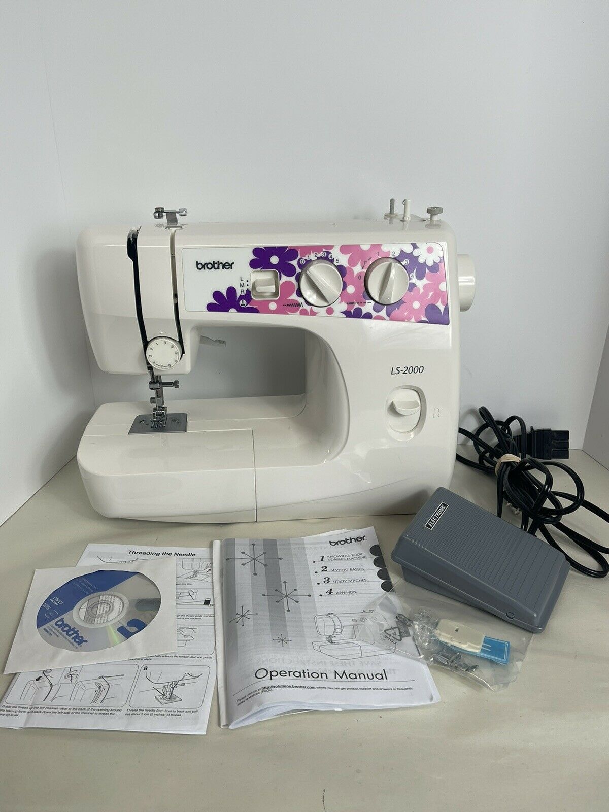 Primary image for Brother LS-2000 LS 2000 LS2000 Sewing Machine with Pedal