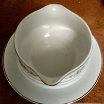 Vintage Japan Gravy Boat with attached plate made by Diane Pattern Wade  Edingto image 3