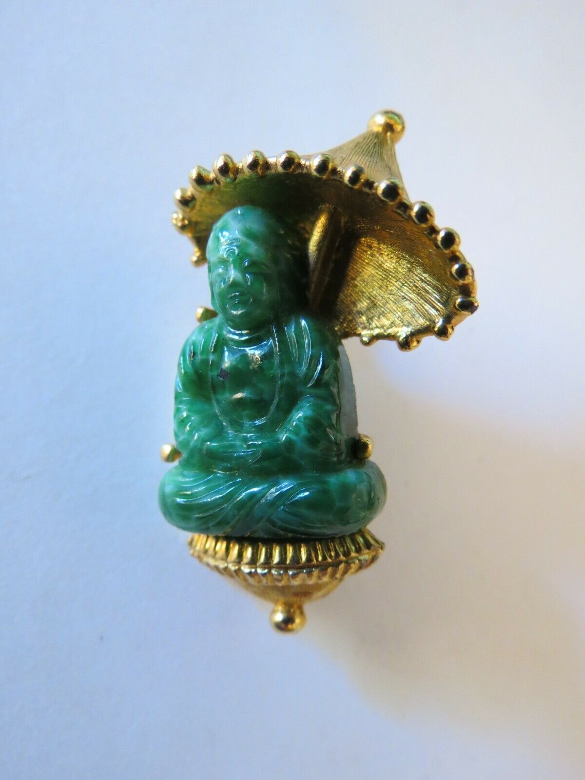 Vintage Green Jade Buddha Carved Brooch with Parasol Gold Tone Marked A2l Nice! - $49.49