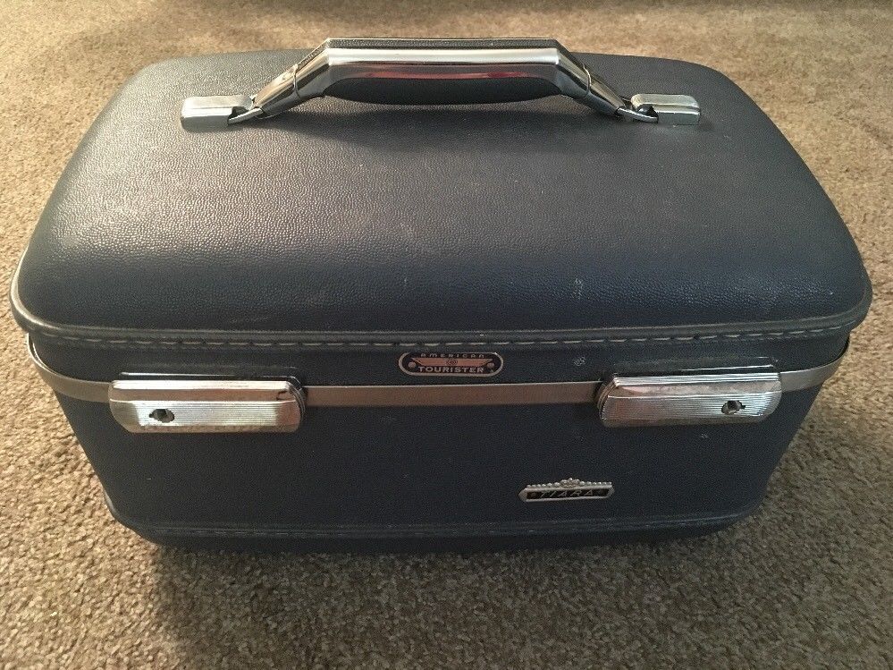 american tourister tiara train case