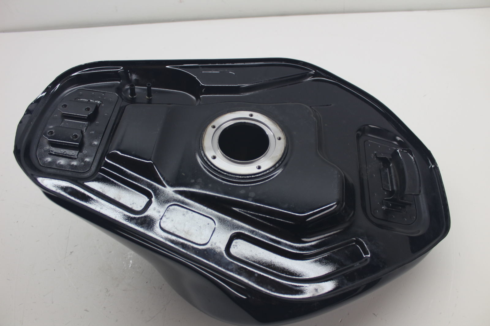 2009 Suzuki Bandit 1250S GSF1250S GAS TANK FUEL CELL PETROL RESERVOIR