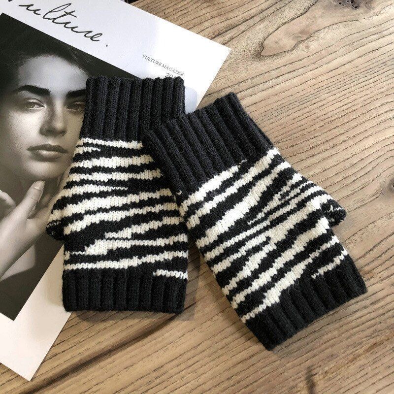 Fashion Leopard Zebra Pattern Knit Wool Stretch Touch Screen Fingerless Driving