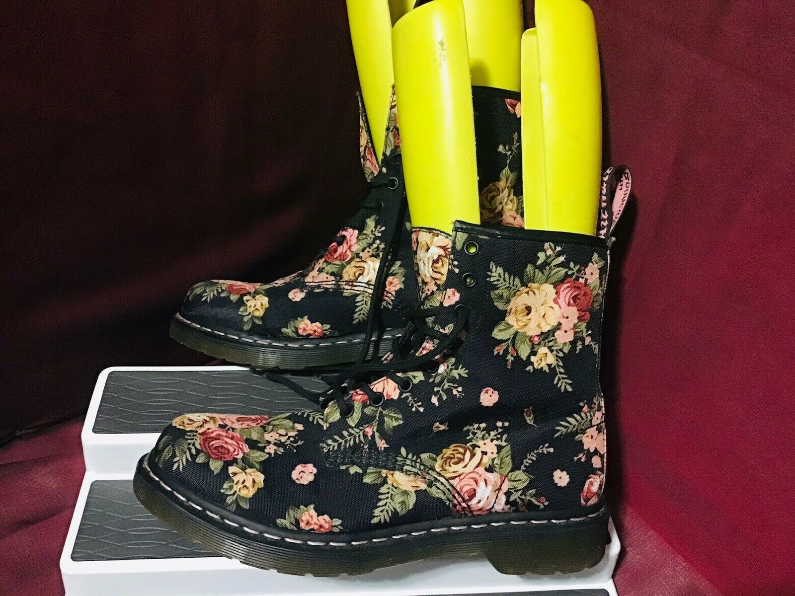 Dr Martens 11821 Floral Canvas 8 Eye Boots Women S Size 11 Boots