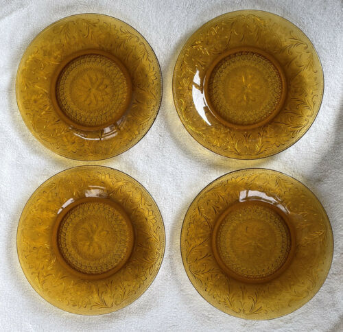 Primary image for Set of 4 Vintage Tiara Amber Gold Sandwich Glass Dinner Plates Mint Plate