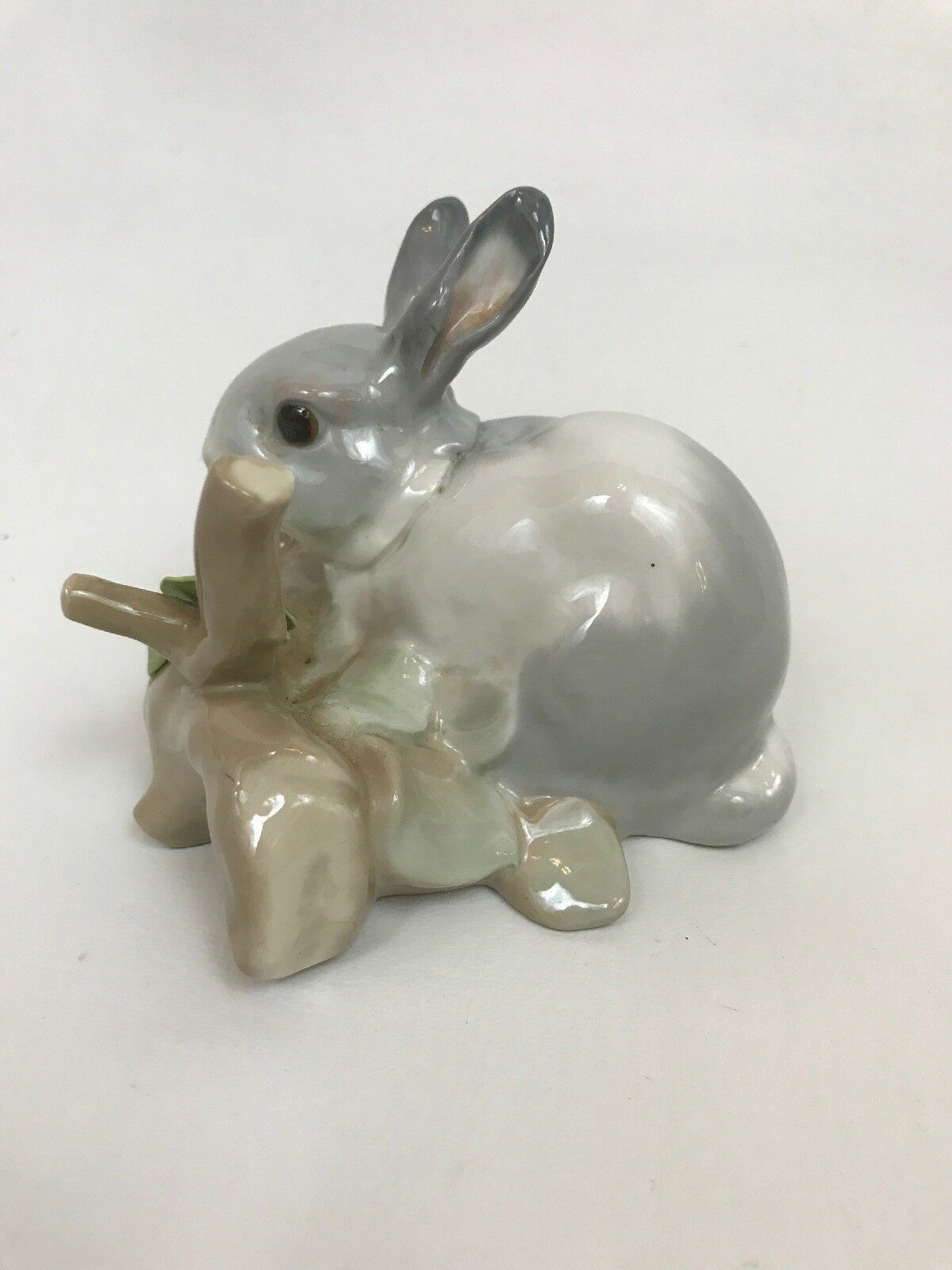 lladro bunny kisses