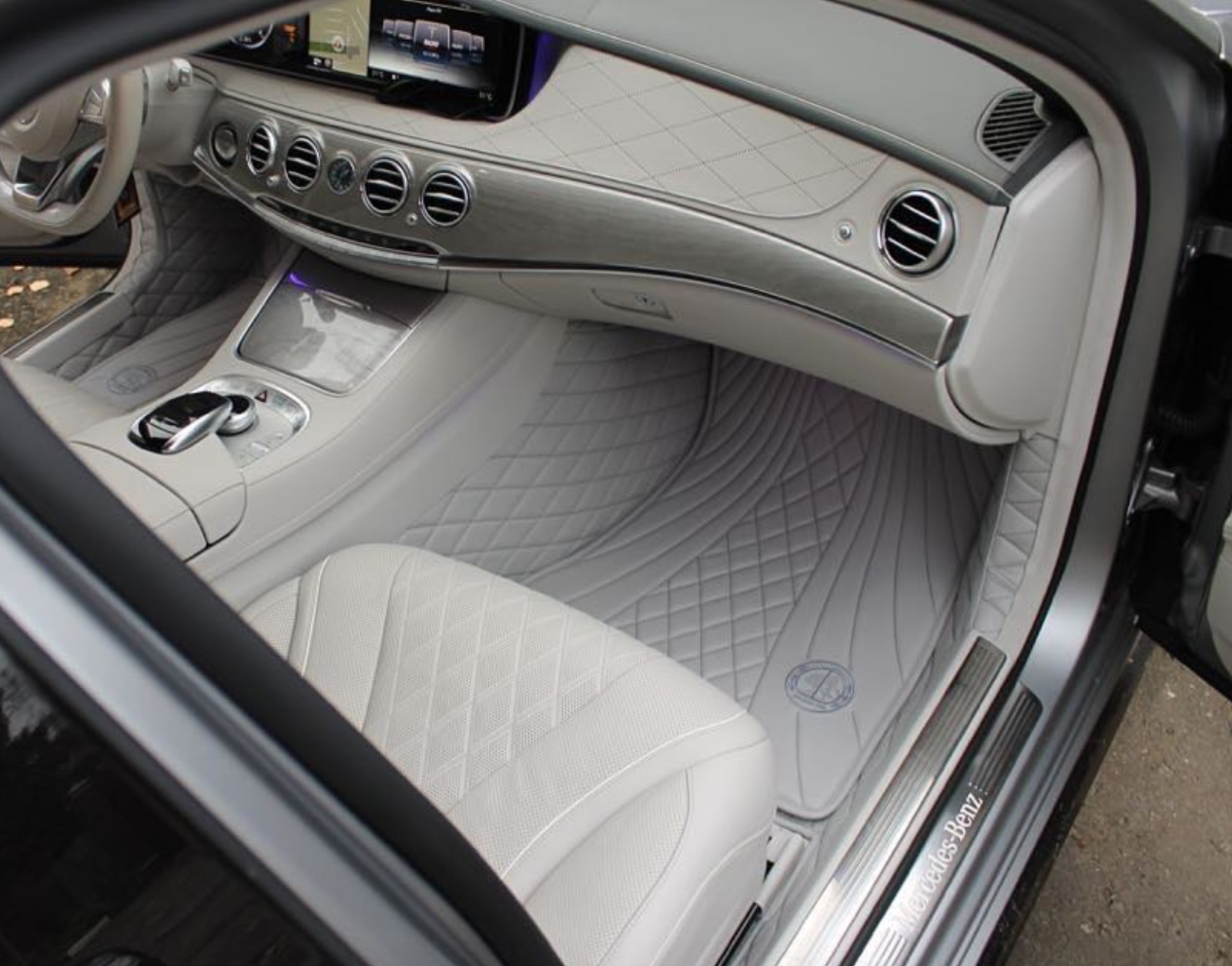 Mercedes AMG S550 S600 W222 Diamond Stitch Floor Mats 2016 2017 Floor