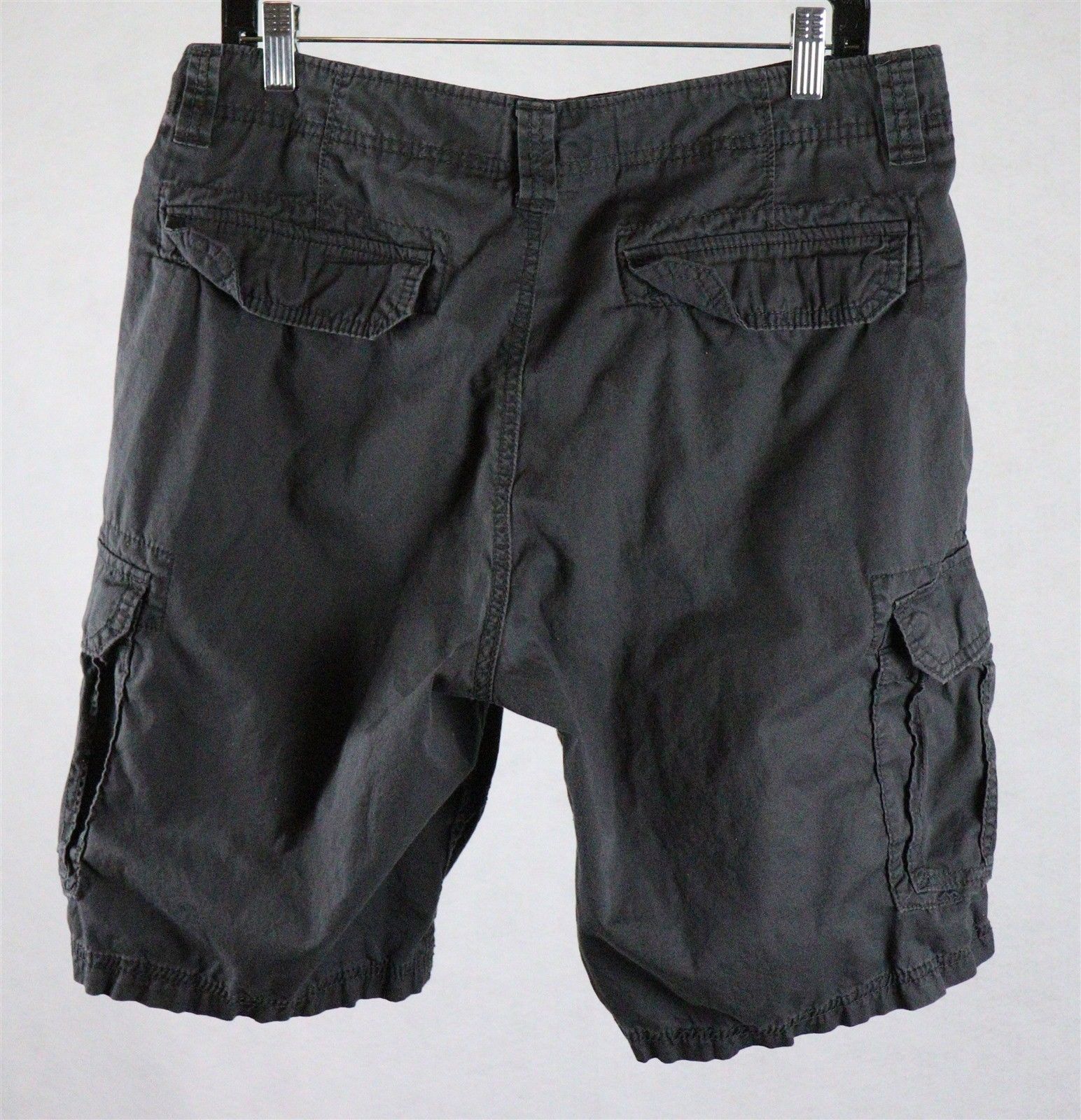 Old Navy Mens Cargo Shorts Tag Size 33, Measures 33 x 10 - Shorts