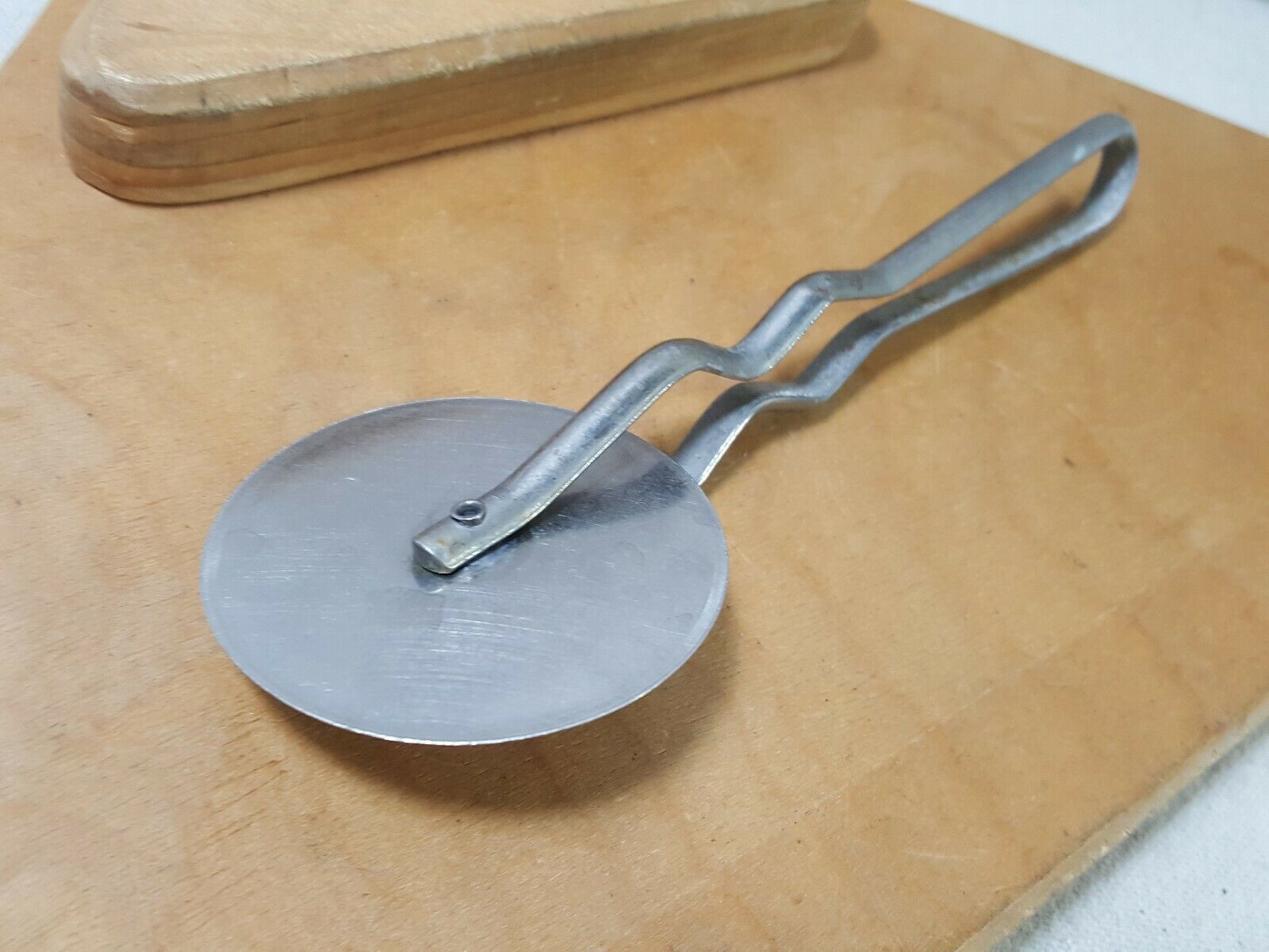 Vintage Kenberry Stainless Pizza Cutter Made in USA 7" Wheel 2 1/4" Other