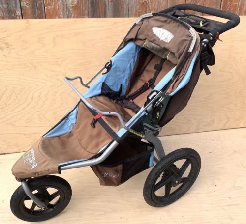 bob revolution se jogging stroller