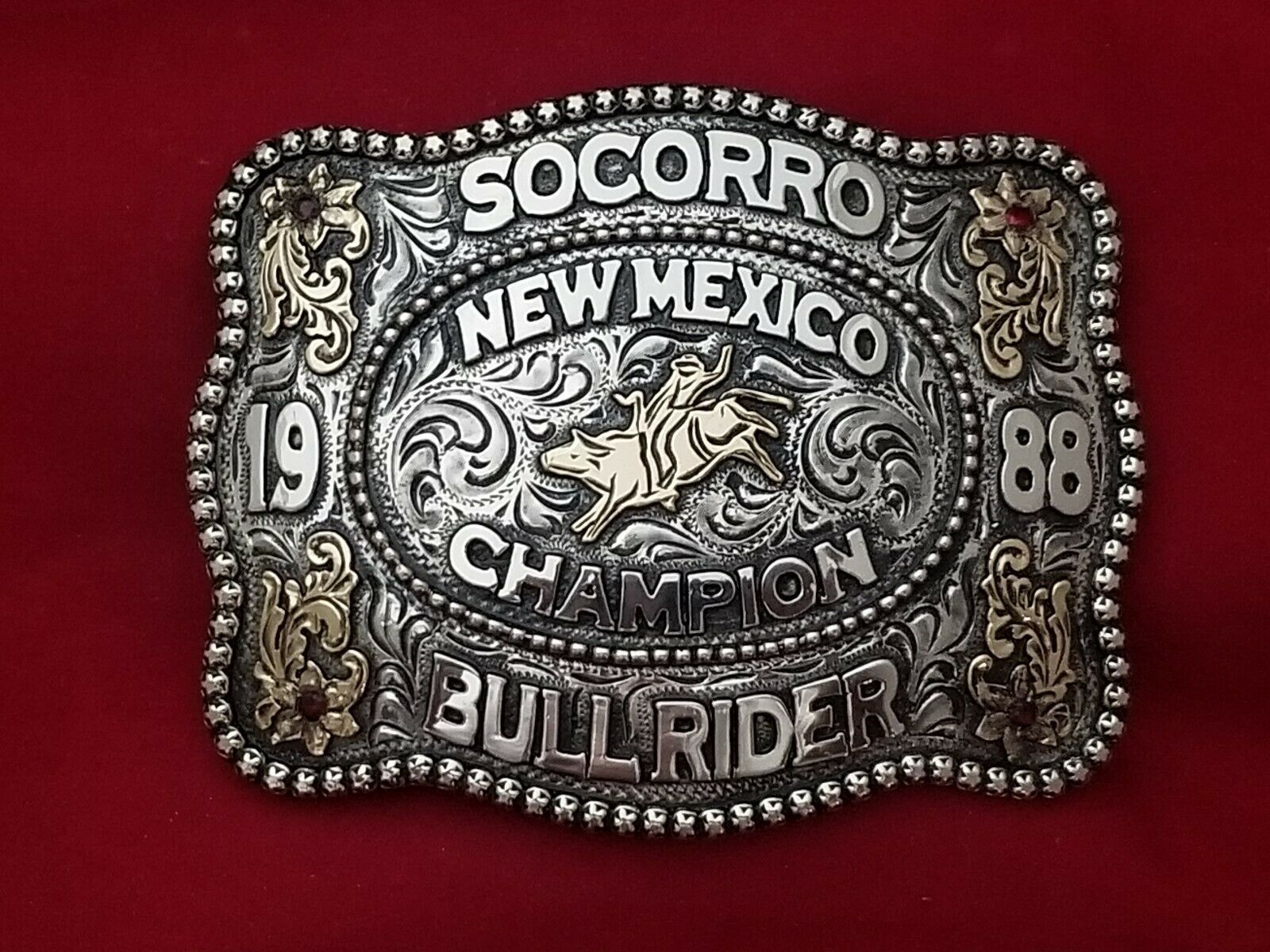 1988 RODEO TROPHY BUCKLE VINTAGE SOCORRO NEW MEXICO BULL RIDE COWBOY