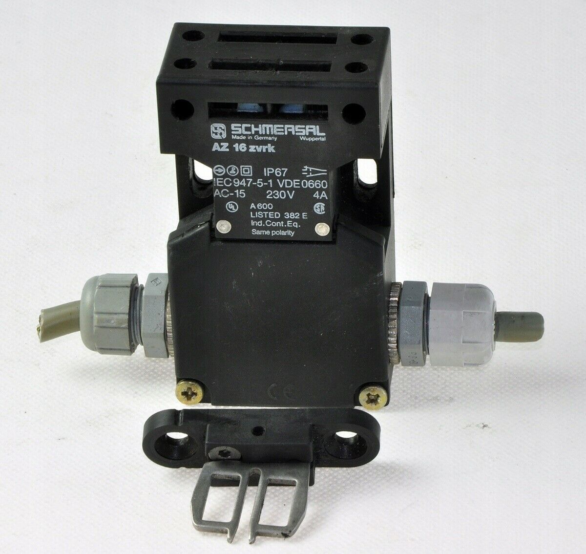 AZ16 zvrk SCHMERSAL safety switch key / 3 9385 Pushbutton Switches