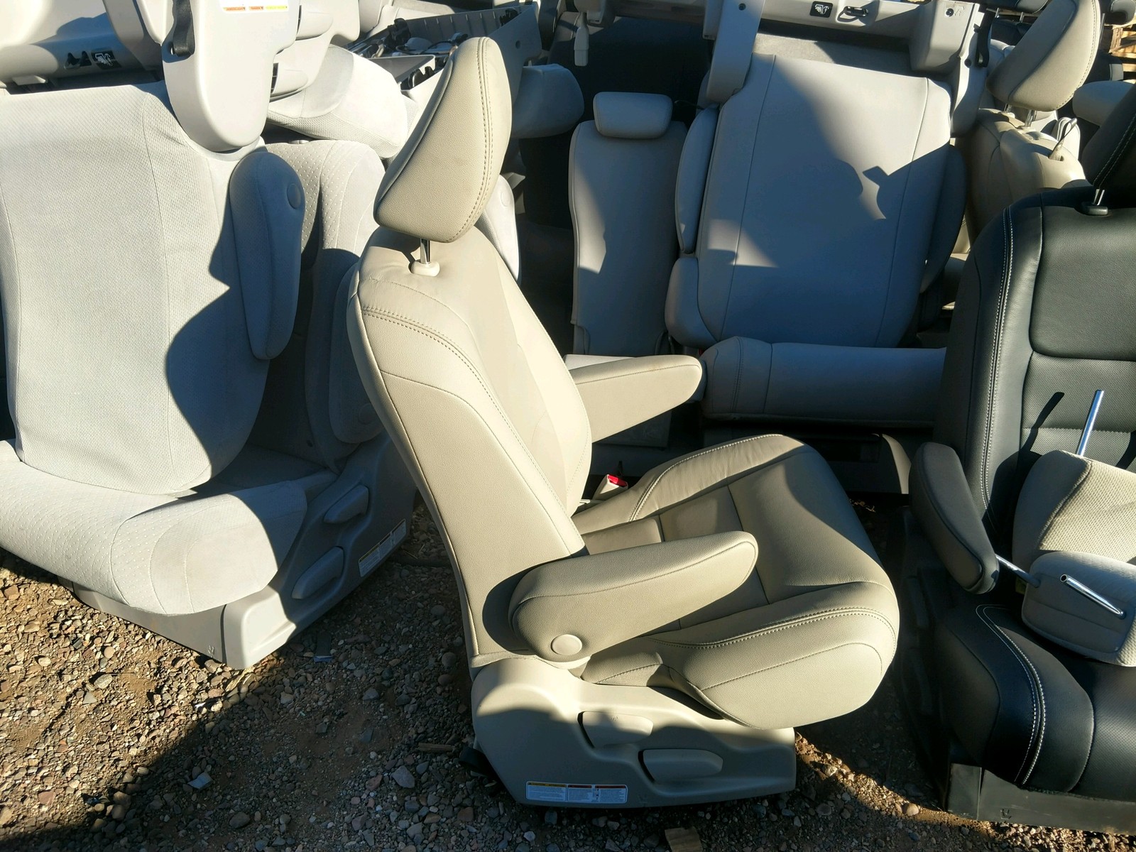 2015 2020 Toyota Sienna Middle Second Row Bucket Seat Right Side Tan