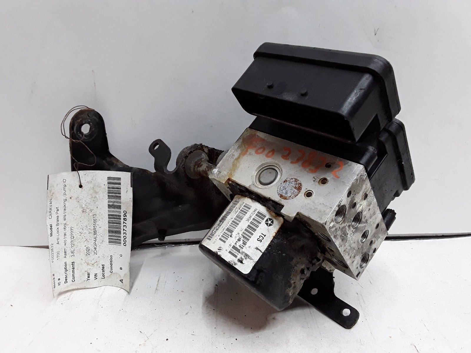 05 06 07 Dodge Caravan Town & Country ABS pump with traction control and trackin ABS System Parts