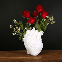 European Home Decor Resin Vase Heart Shaped Flower Pot Living Room Decoration Va - $36.12