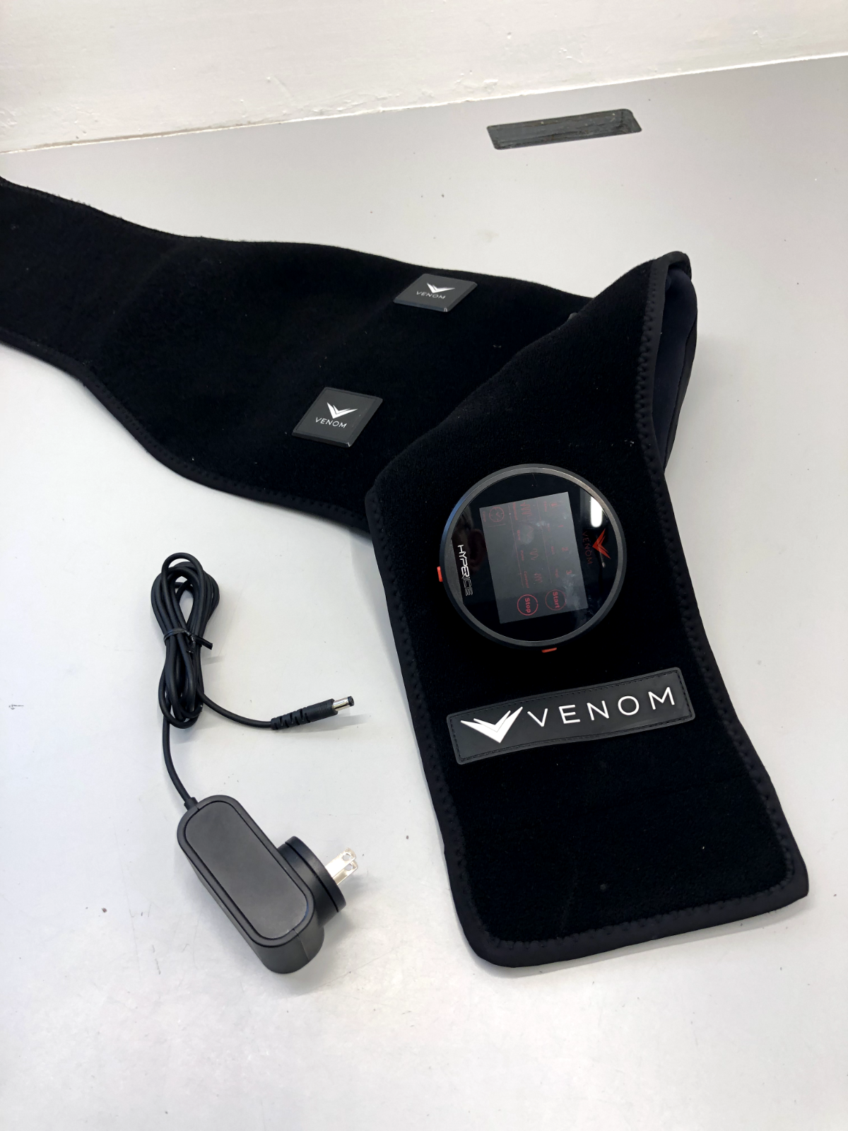 Hyperice Venom Wearable Heat Vibration Back Device 20000 024 00 Black Massagers