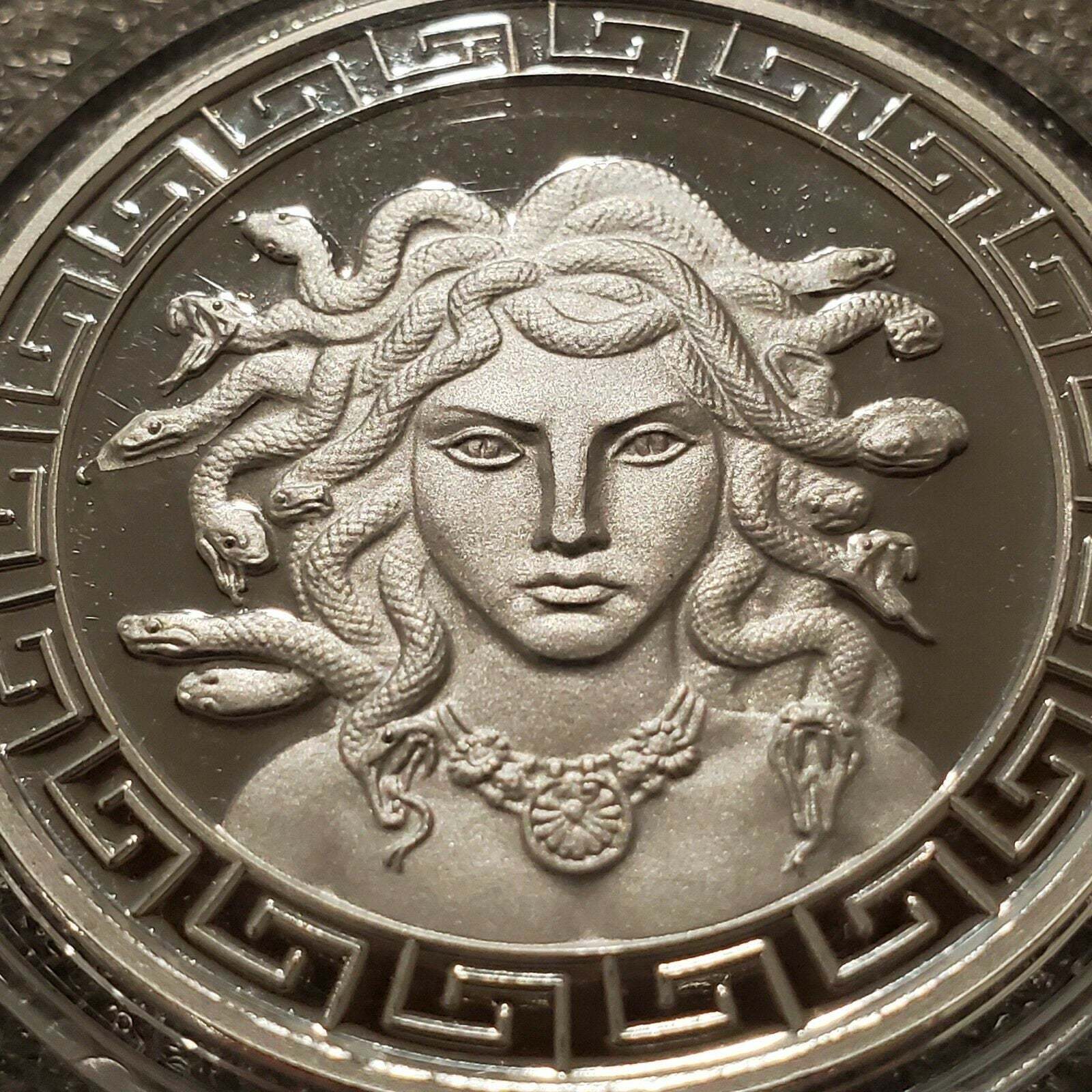 1 Oz 999 Silver Proof Coin Medusa Greek Mythology Girl Memento Snake