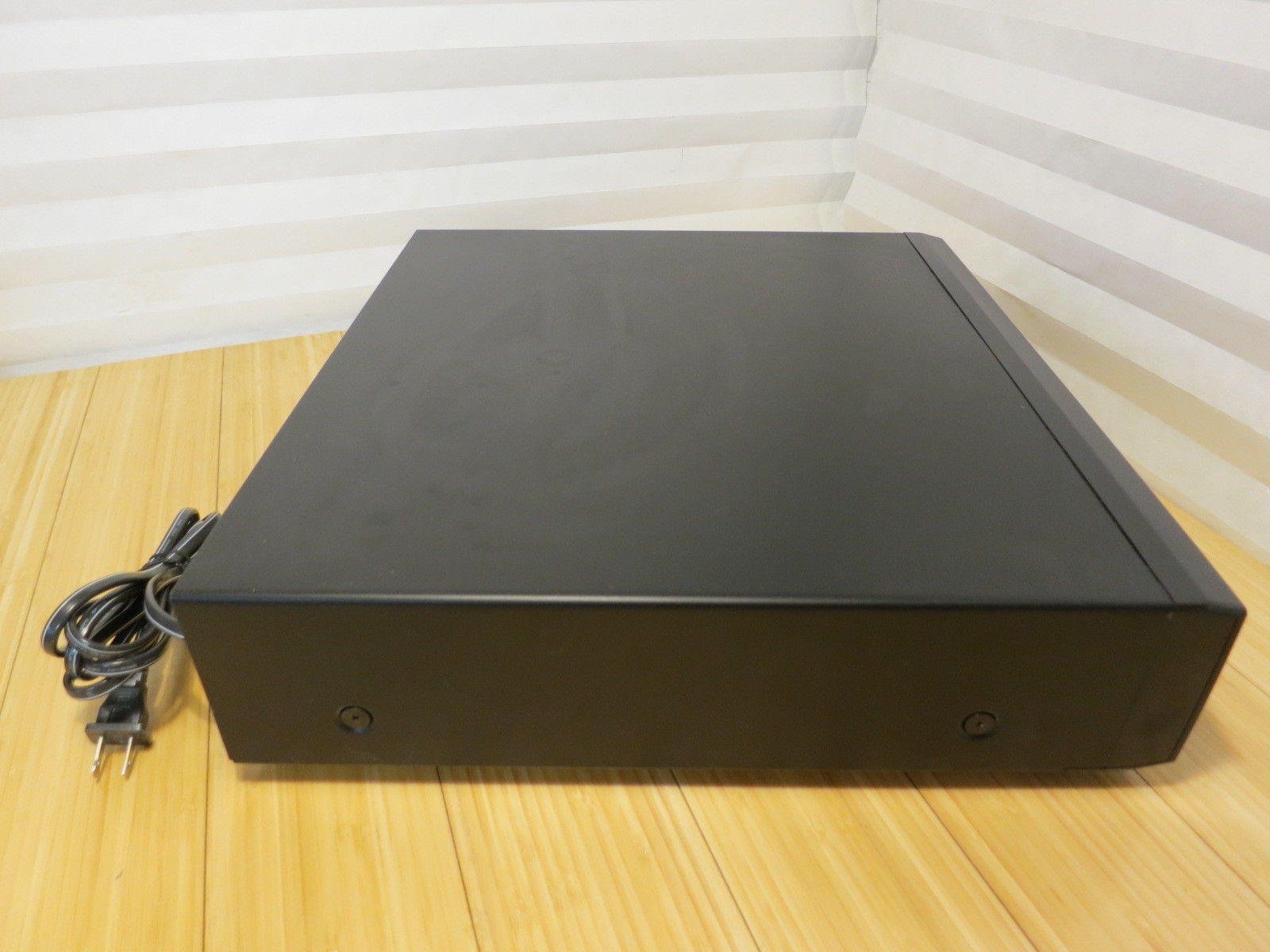 Sony DVPNC615 5 Disc Changer DVD CD MP3 Carousel Player With Remote