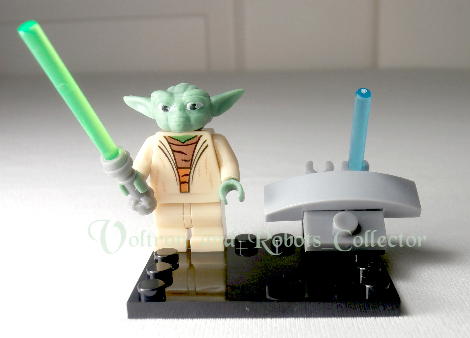 Yoda Star Wars Minifigure +Stand The Last Jedi Clone Wars Rebels Sith FAST SHIP