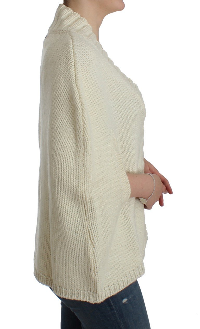 white knitted cropped cardigan