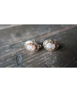 Vintage Gold Tone Cameo Screw Earrings 5/8&quot; - $18.55