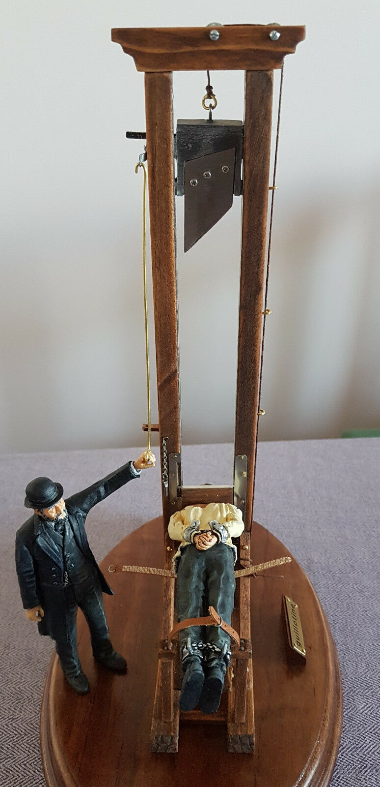 Handmade guillotine functional and figures high quality + + Other Crafts