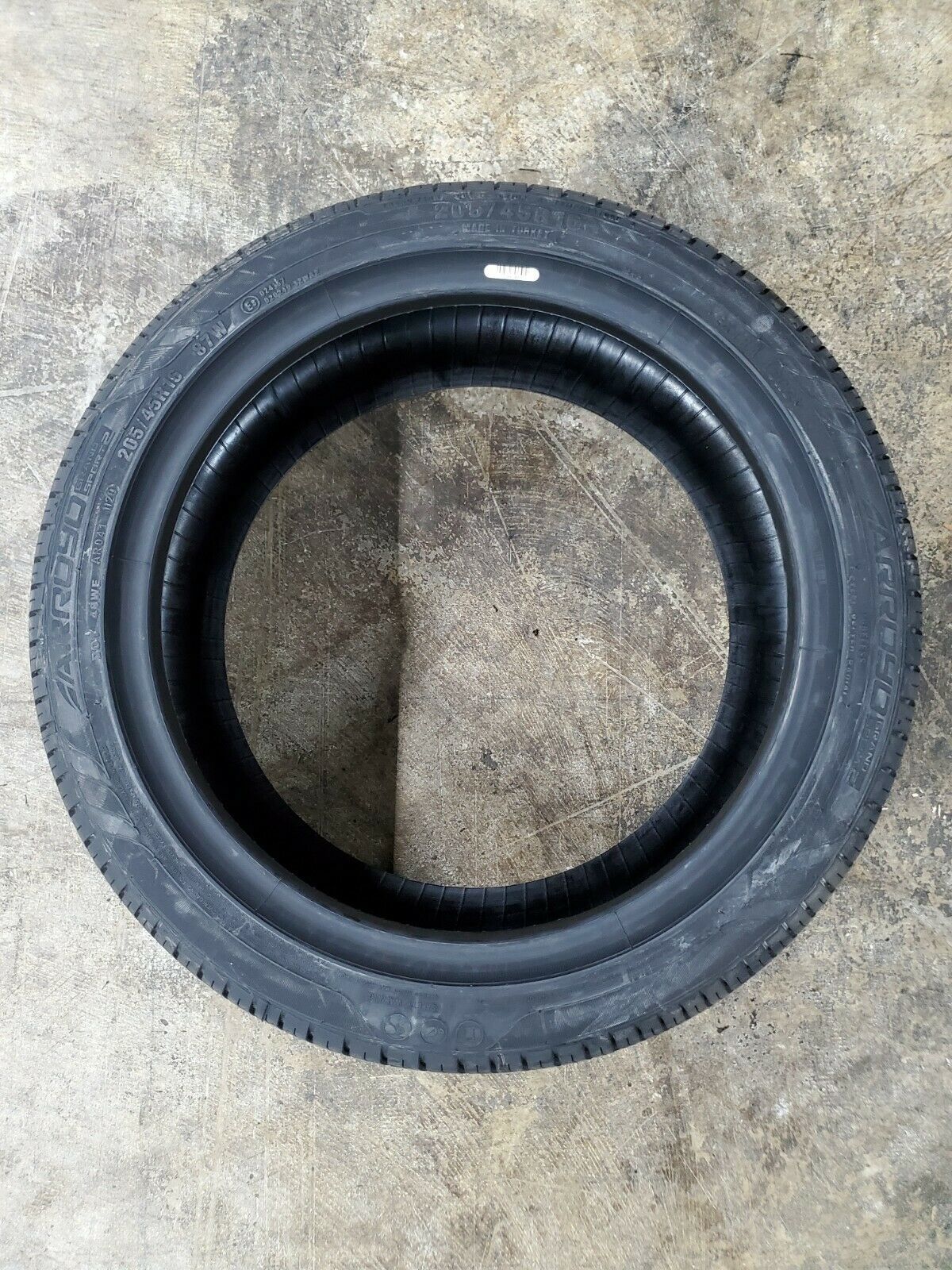 205/45R16 Arroyo GRAND SPORT 2 87W XL (SET OF 4) Tires