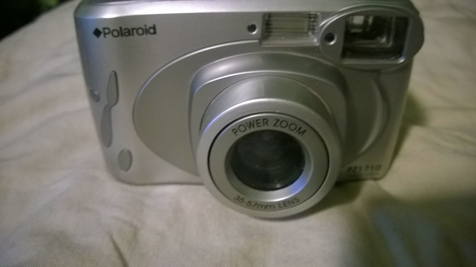 Polaroid 35 mm Film Power Zoom Camera 3557mm Lens PZ1710 Vintage