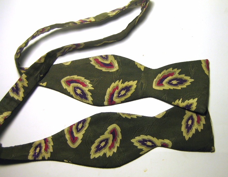 ULTRA RARE Rich Olive Green Purple Red Leaves Floral RARE Bow Tie 100% ...