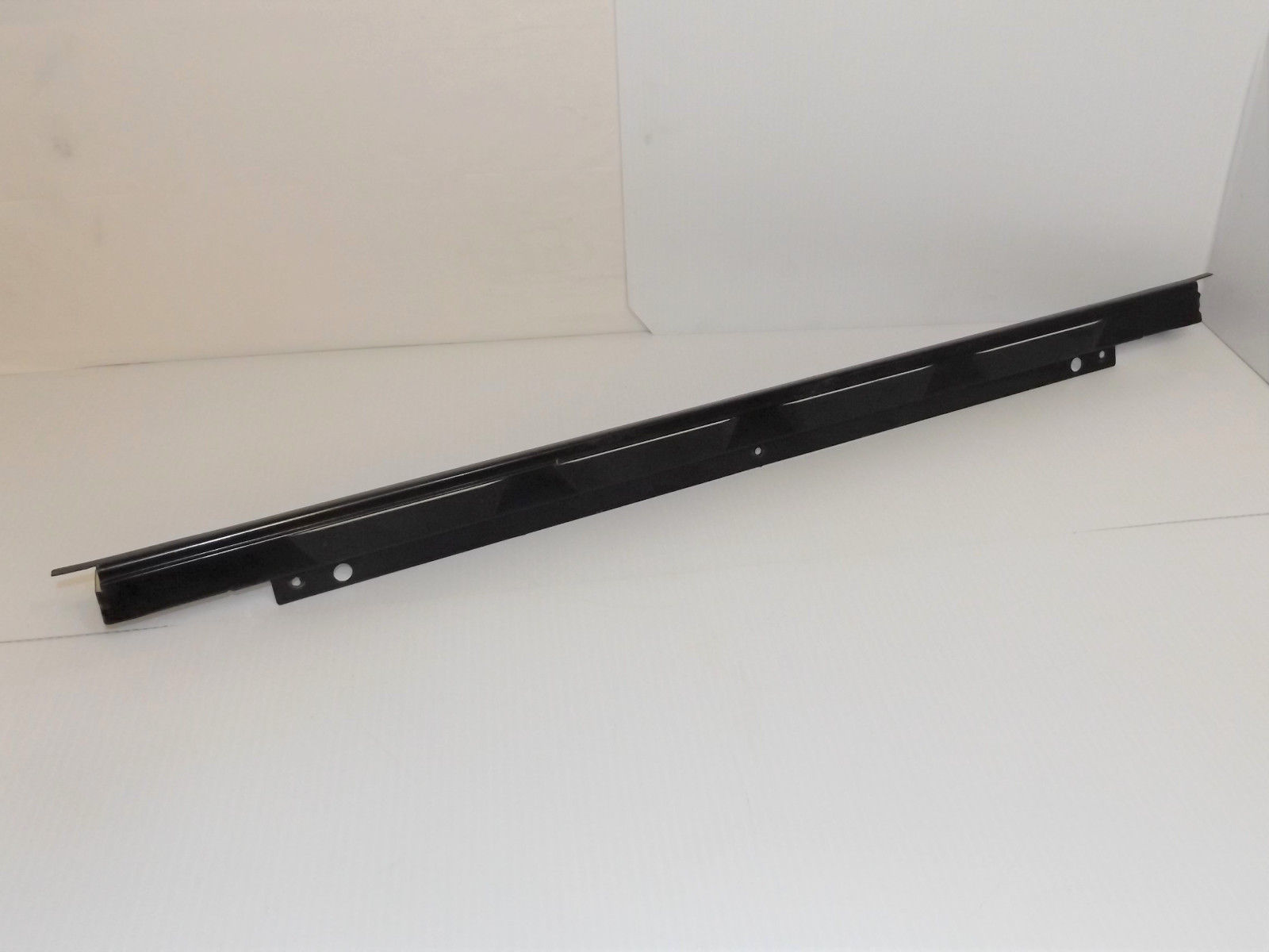 GE Spectra Range : Door Bottom Trim (WB07T10268 / WB07T10477) {P2464 ...