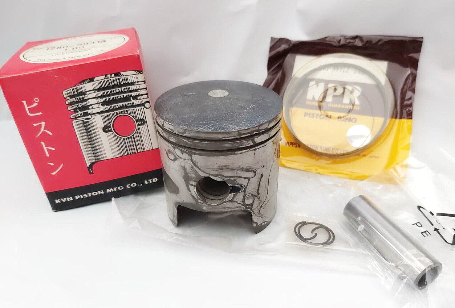 Primary image for Suzuki 125 TRS TRZ TR125 Piston & Ring & Pin Kit O/S 1.00 New DIA=56mm