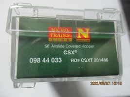 Micro-Trains # 09844033 CSX 50' Airslide Covered Hopper (CSX Family Tree Series) image 9